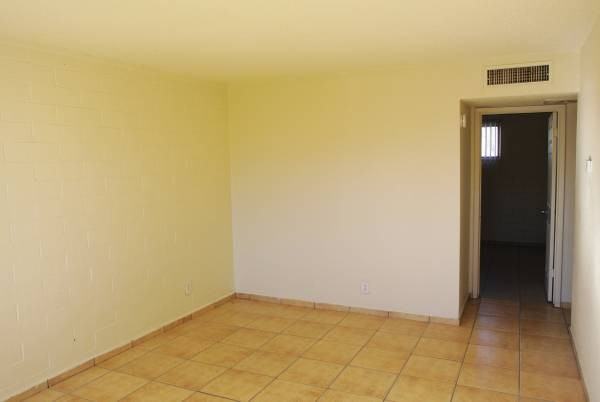 109 East Brinker Drive #C3 - Photo 2 of 17