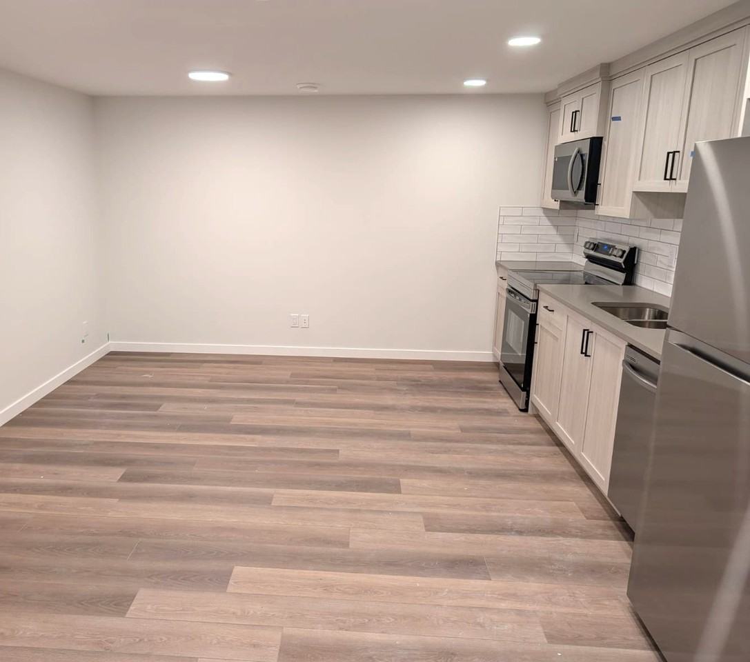 307 Silver Spruce Grove Southwest - Photo 3 of 12