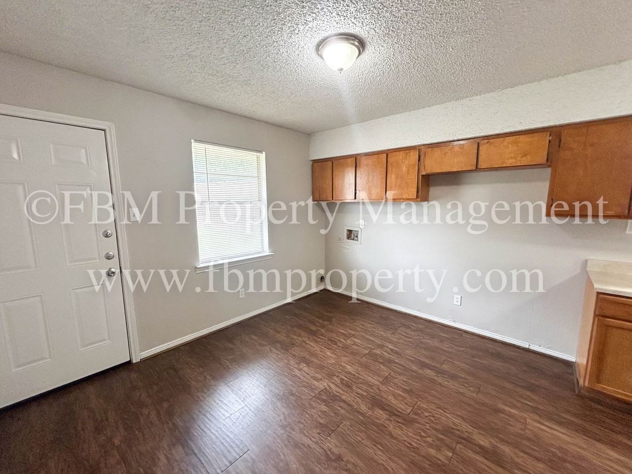 1603 S Hall St #A - Photo 5 of 16