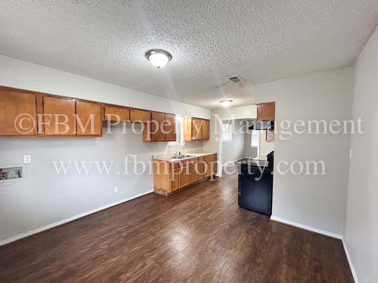 1603 S Hall St #A - Photo 6 of 16