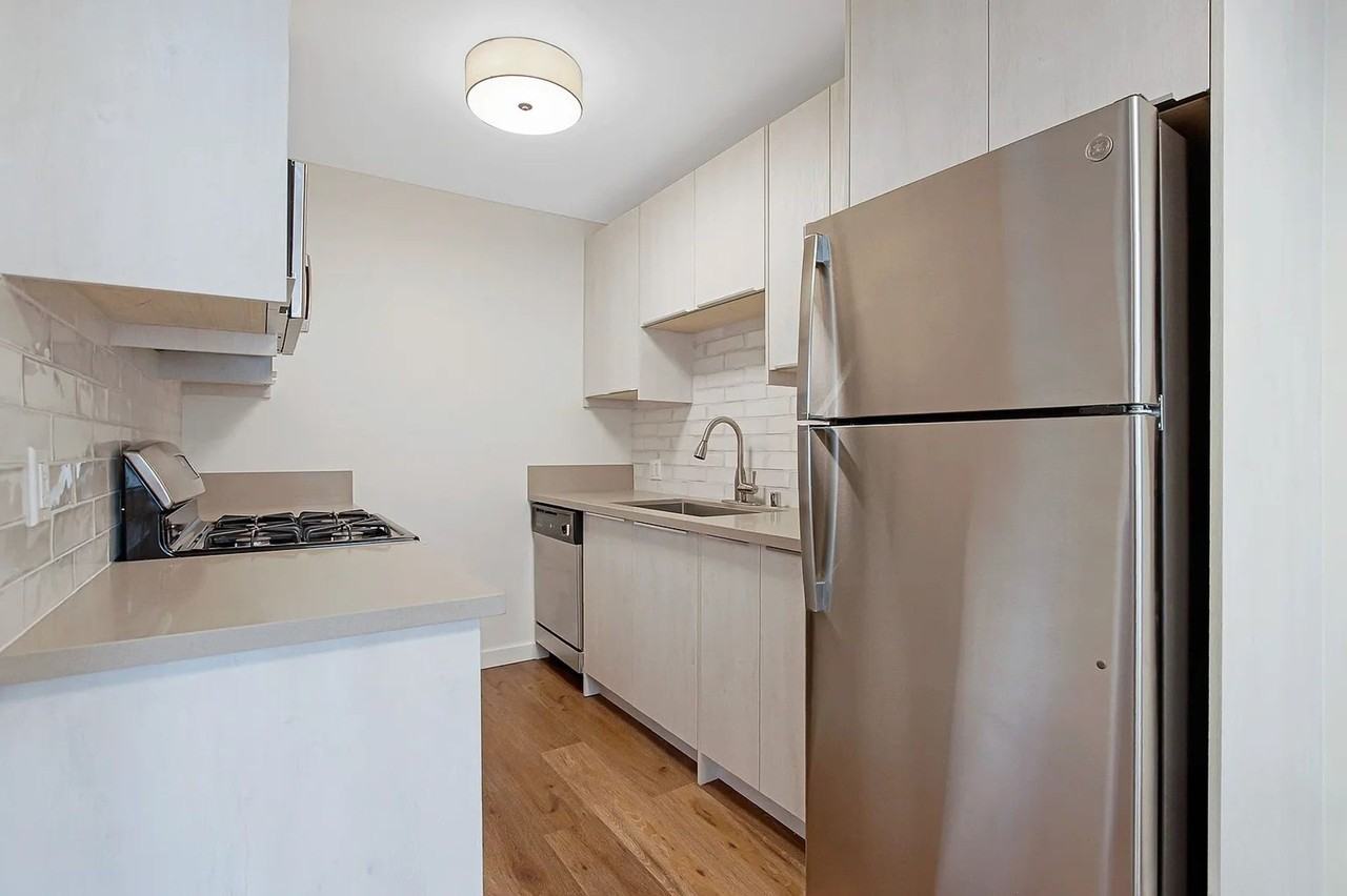 1155 North Madison Avenue #12 - Photo 5 of 20