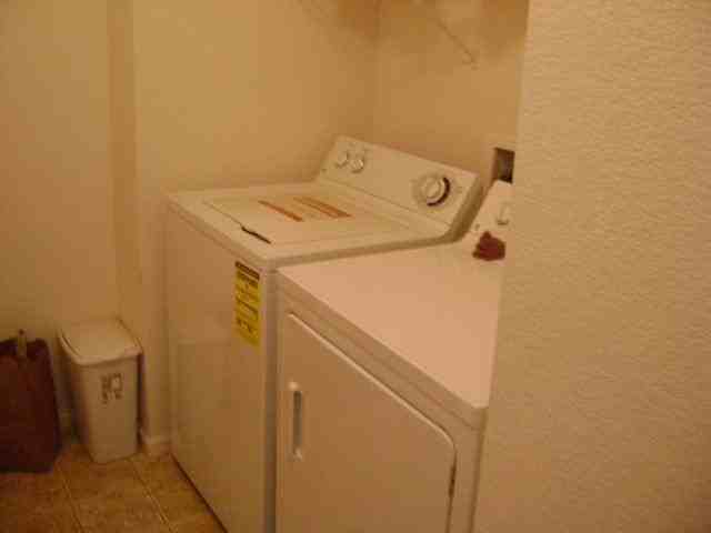 1729 Reilly Grv - Photo 3 of 6