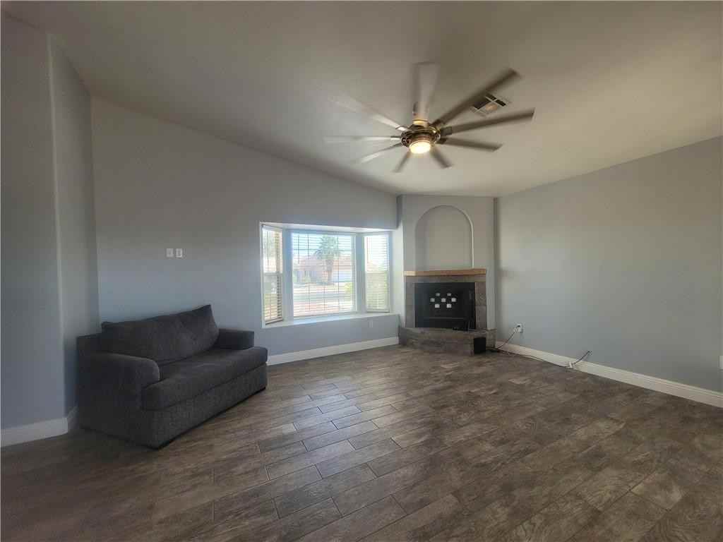 1614 E Valley Pkwy - Photo 2 of 13