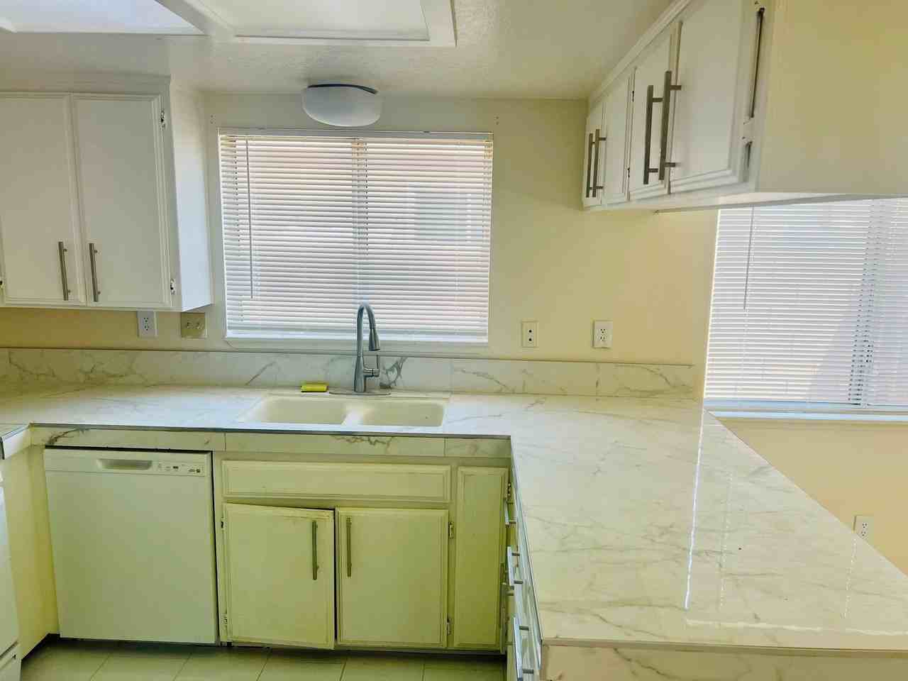 13330 Stoneridge Dr - Photo 4 of 21