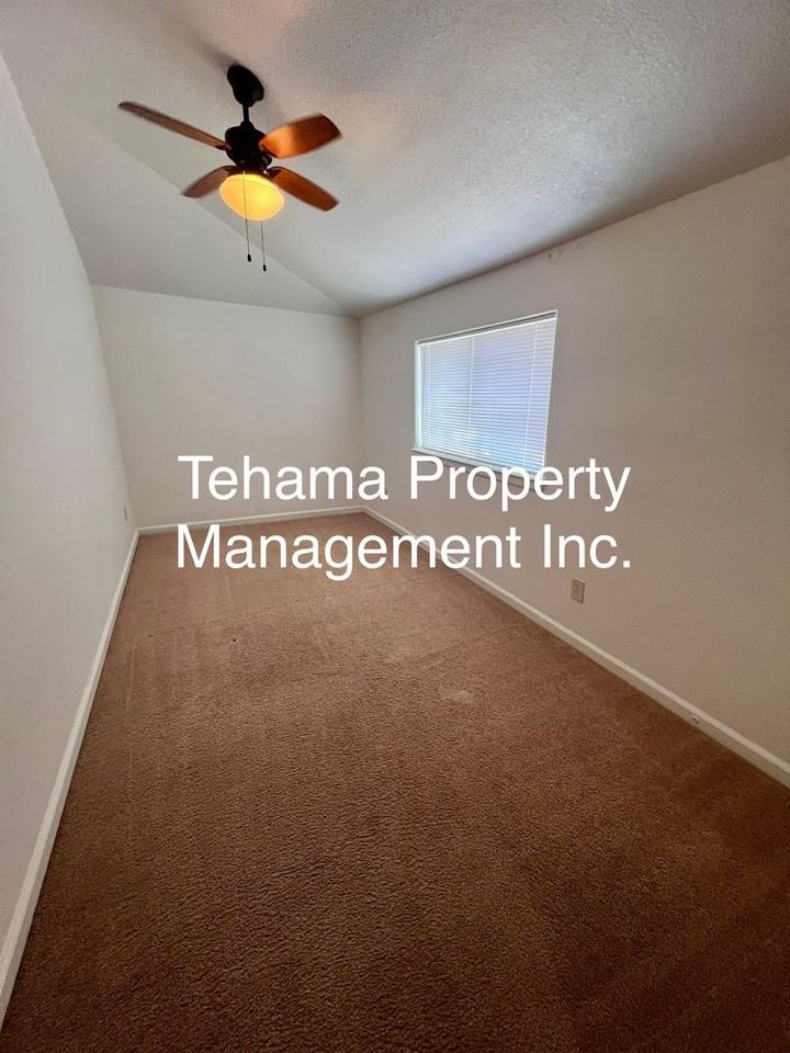 1332 Walbridge St - Photo 4 of 14