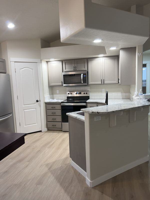 1513 W Roston Ct - Photo 3 of 8