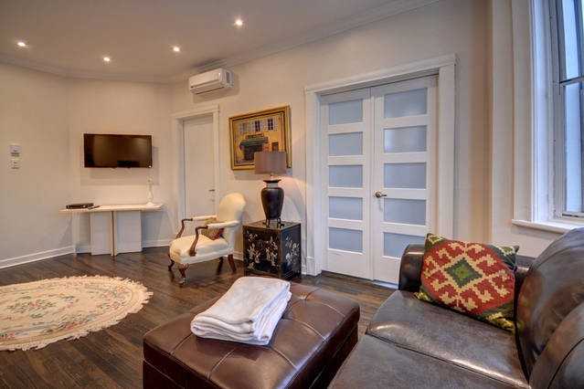 1090 Avenue Laurier Ouest - Photo 3 of 19