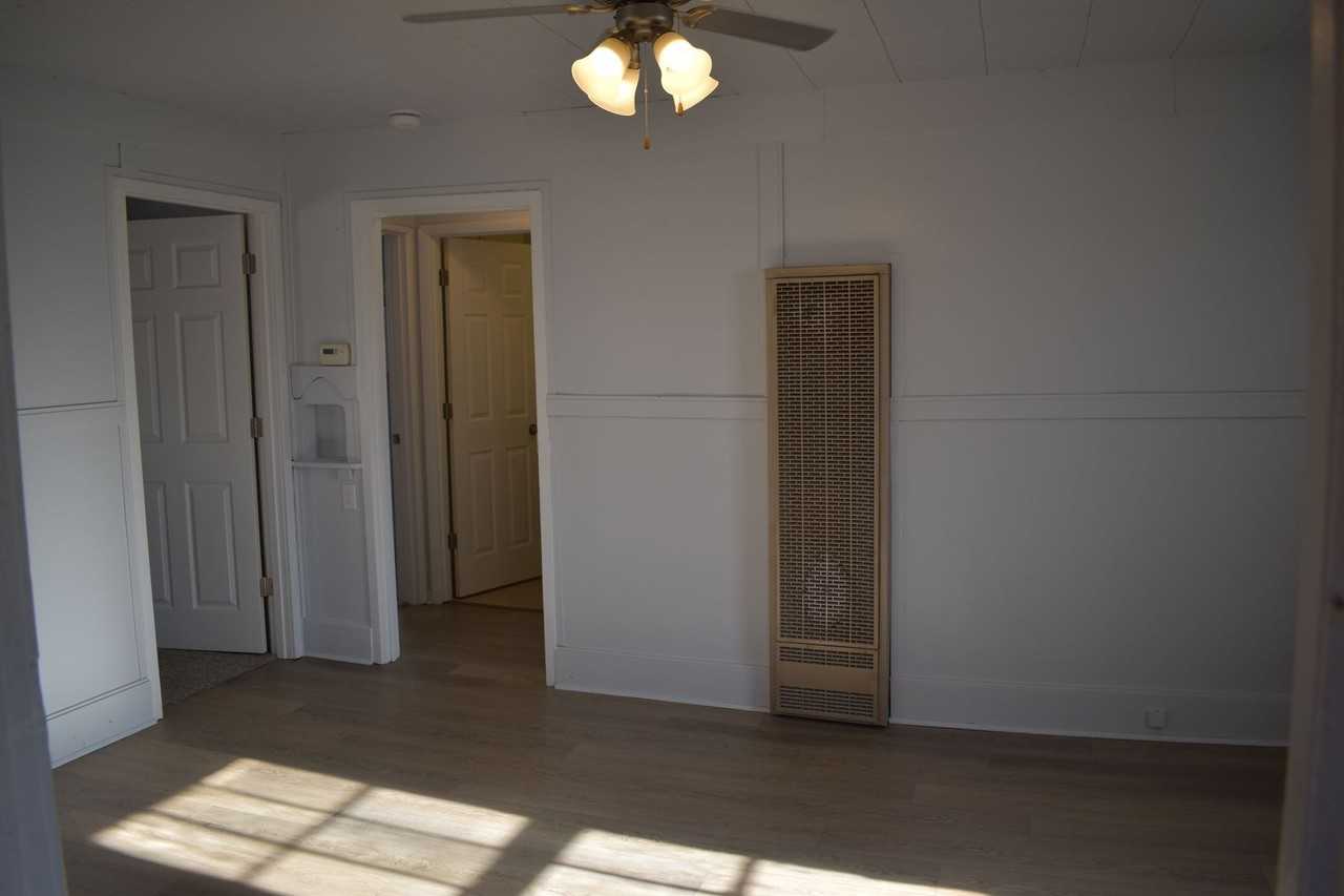 105 S 7th St - Photo 2 of 12