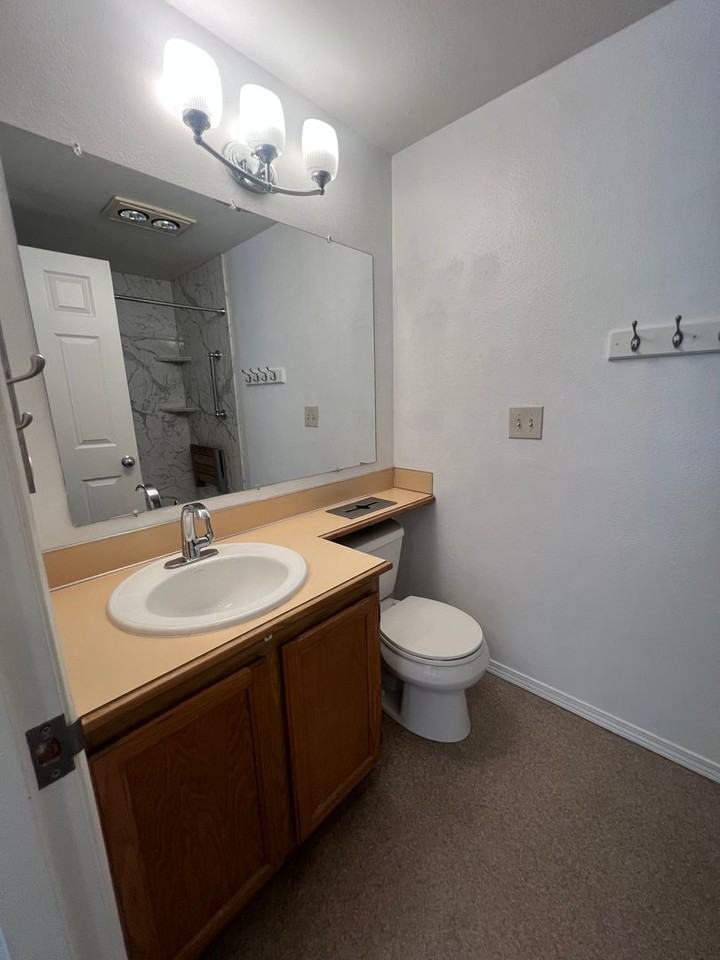 7602 Concord Ln Ne #C101 - Photo 5 of 15