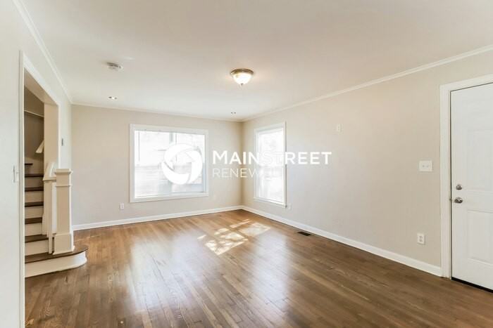 2820 Nw 44th St - Photo 3 of 17