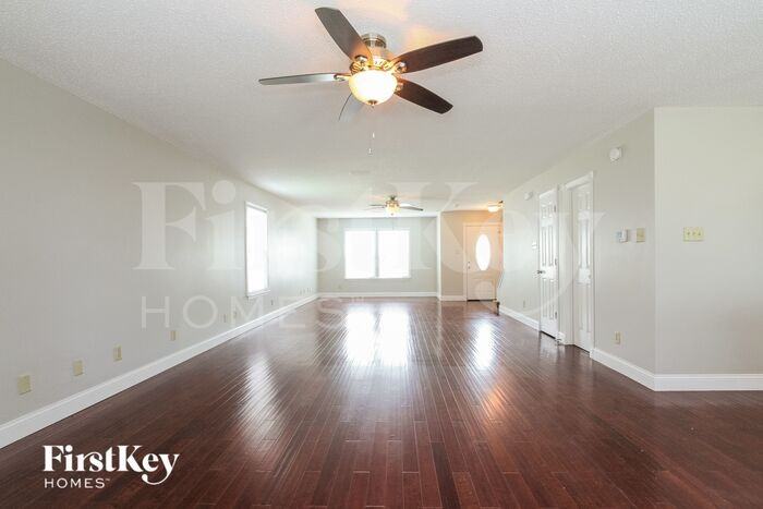 6632 Sonesta Dr - Photo 3 of 15