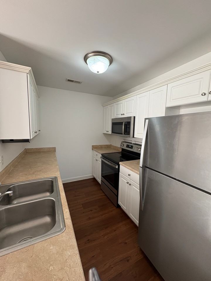 Durango Place - Photo 3 of 11