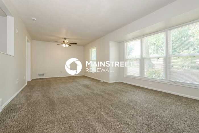 12000 E 57th St - Photo 3 of 19