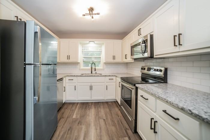3200 Se 6th Ct - Photo 3 of 10