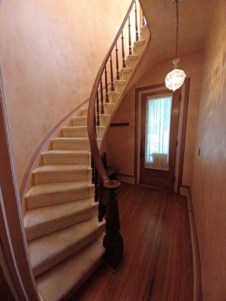 234 Stuart Ave #2 - Photo 2 of 13