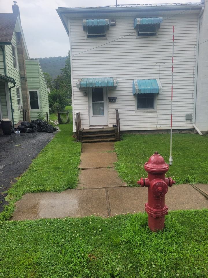 204 1/2 N Main St #NA - Photo 2 of 14