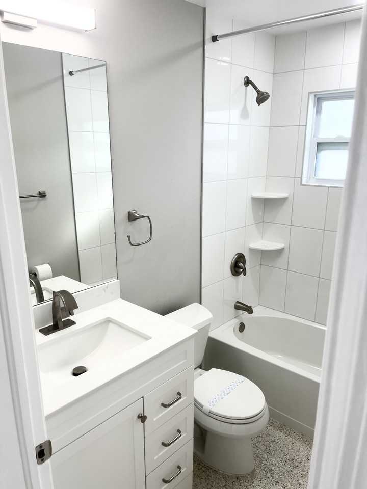 1835 Biscayne Dr #NA - Photo 7 of 11
