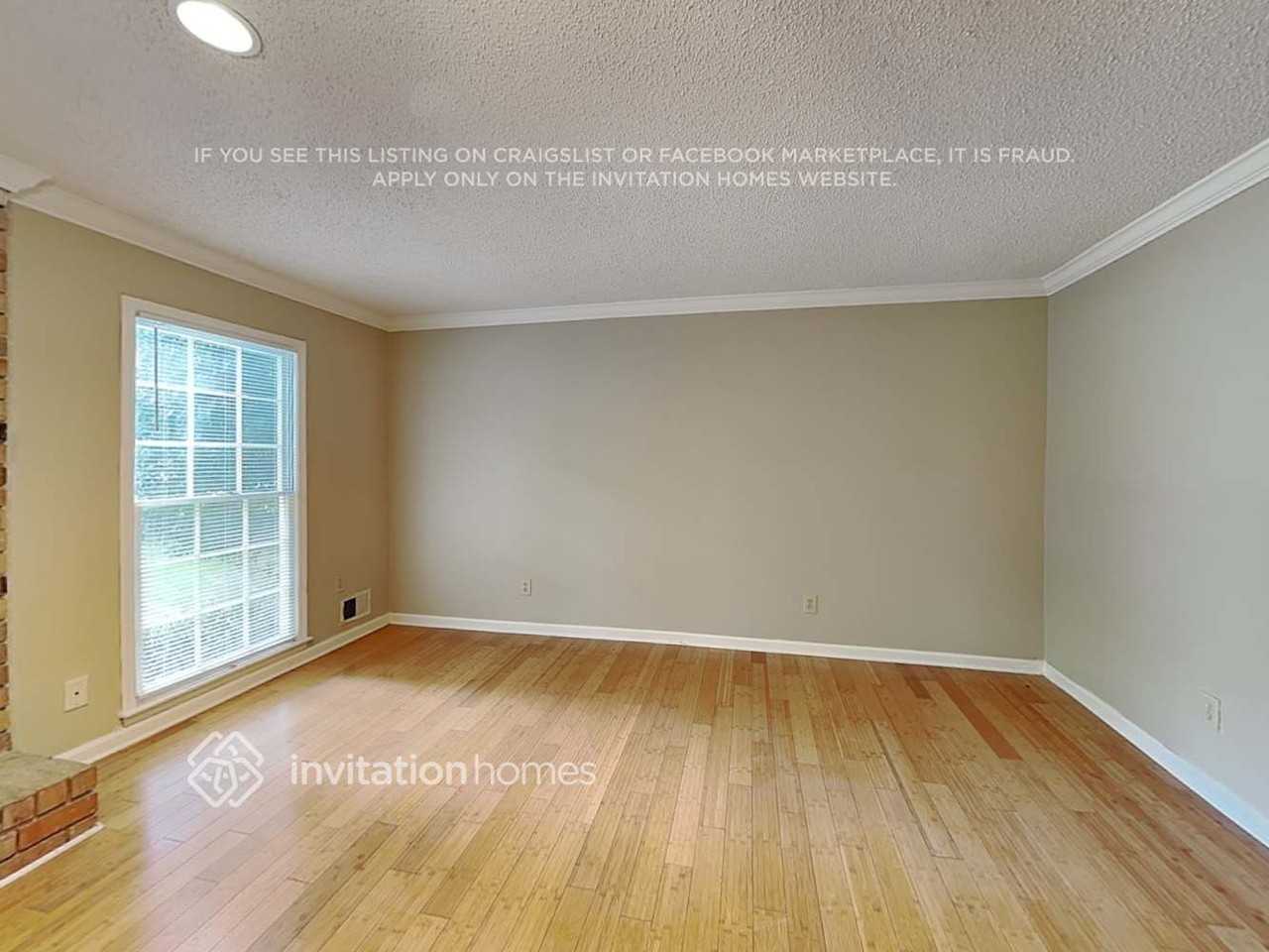 6297 Queens Ct - Photo 5 of 23