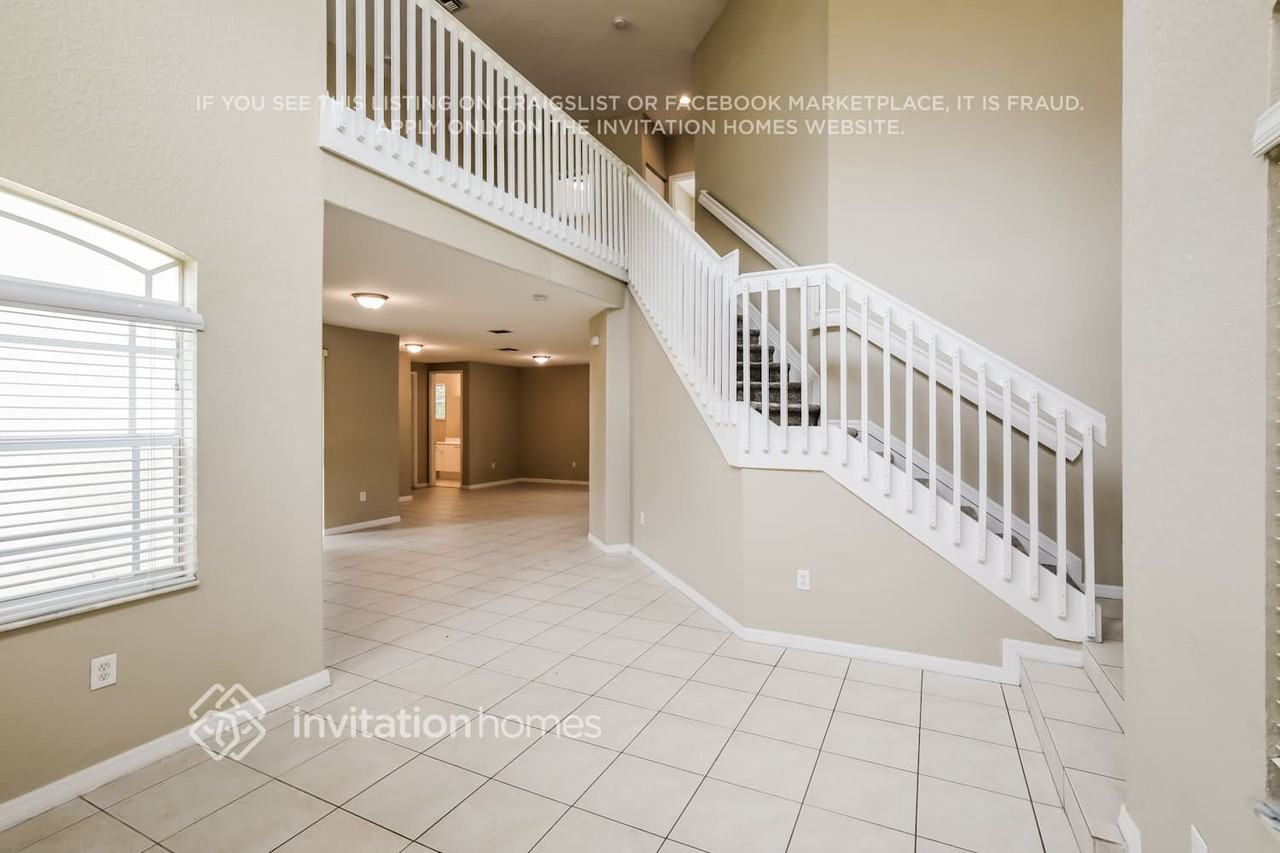 9014 Sw 206th St - Photo 5 of 18