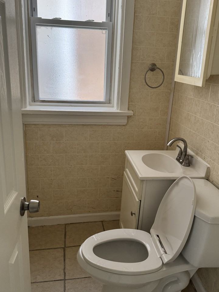 1446 East 69th Place - Photo 7 of 18
