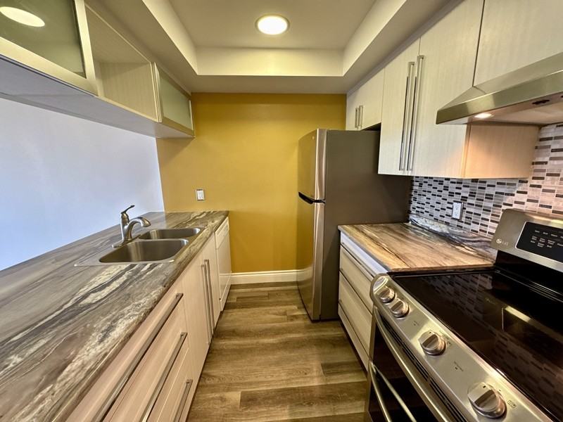 75 Ellen Street - Photo 3 of 21