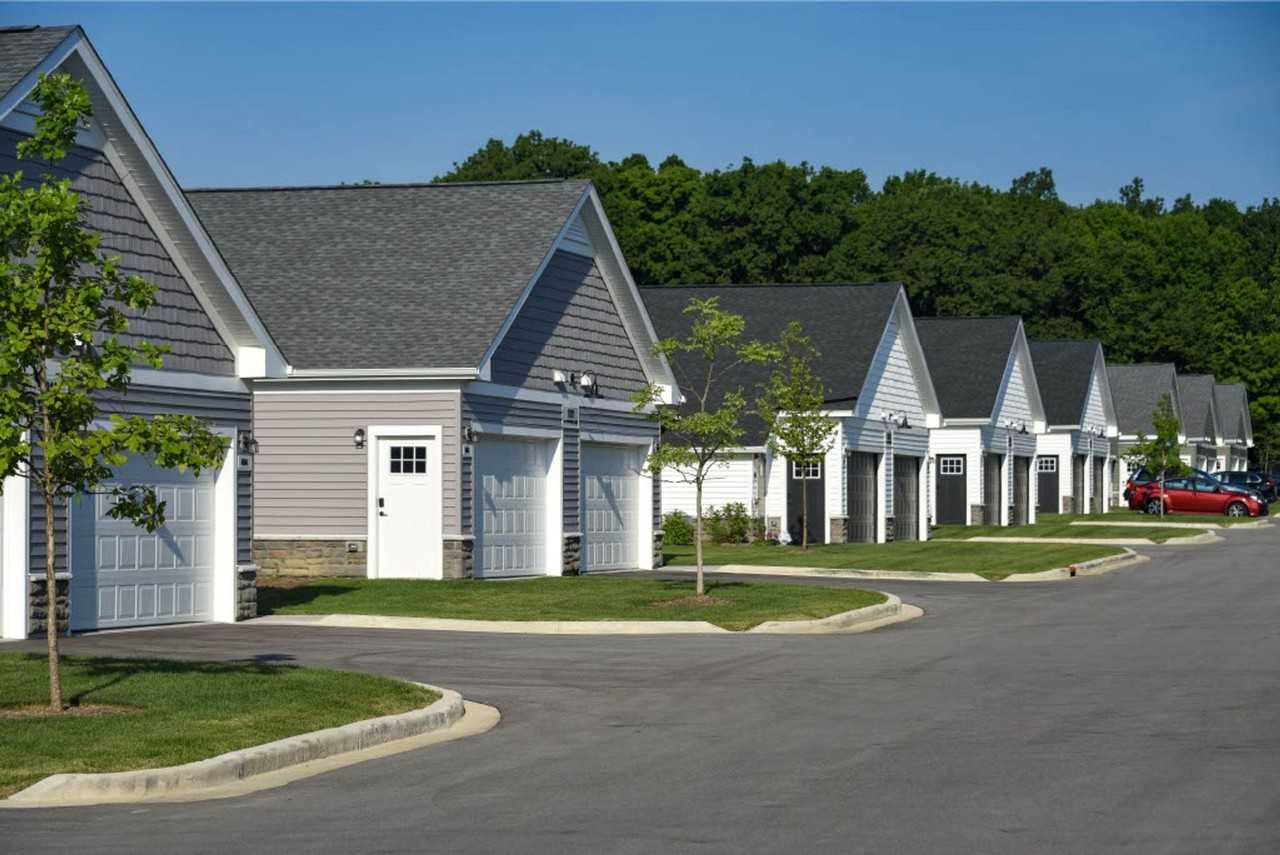 Heyday Oak Creek - Photo 3 of 34