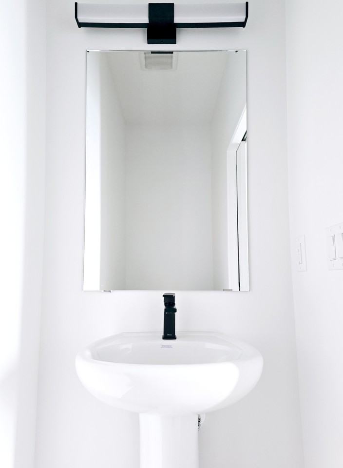 11521 129 Avenue Northwest #11521MAIN - Photo 3 of 14