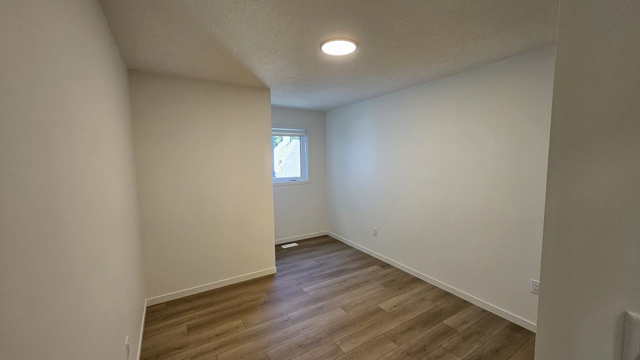 11637 84 Street Northwest - 11637 GAR #11637GAR - Photo 7 of 15