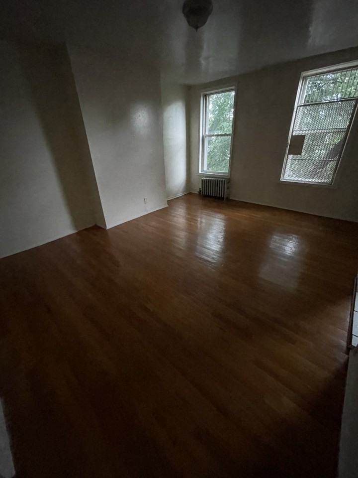 637 Greene Avenue #3 - Photo 4 of 9