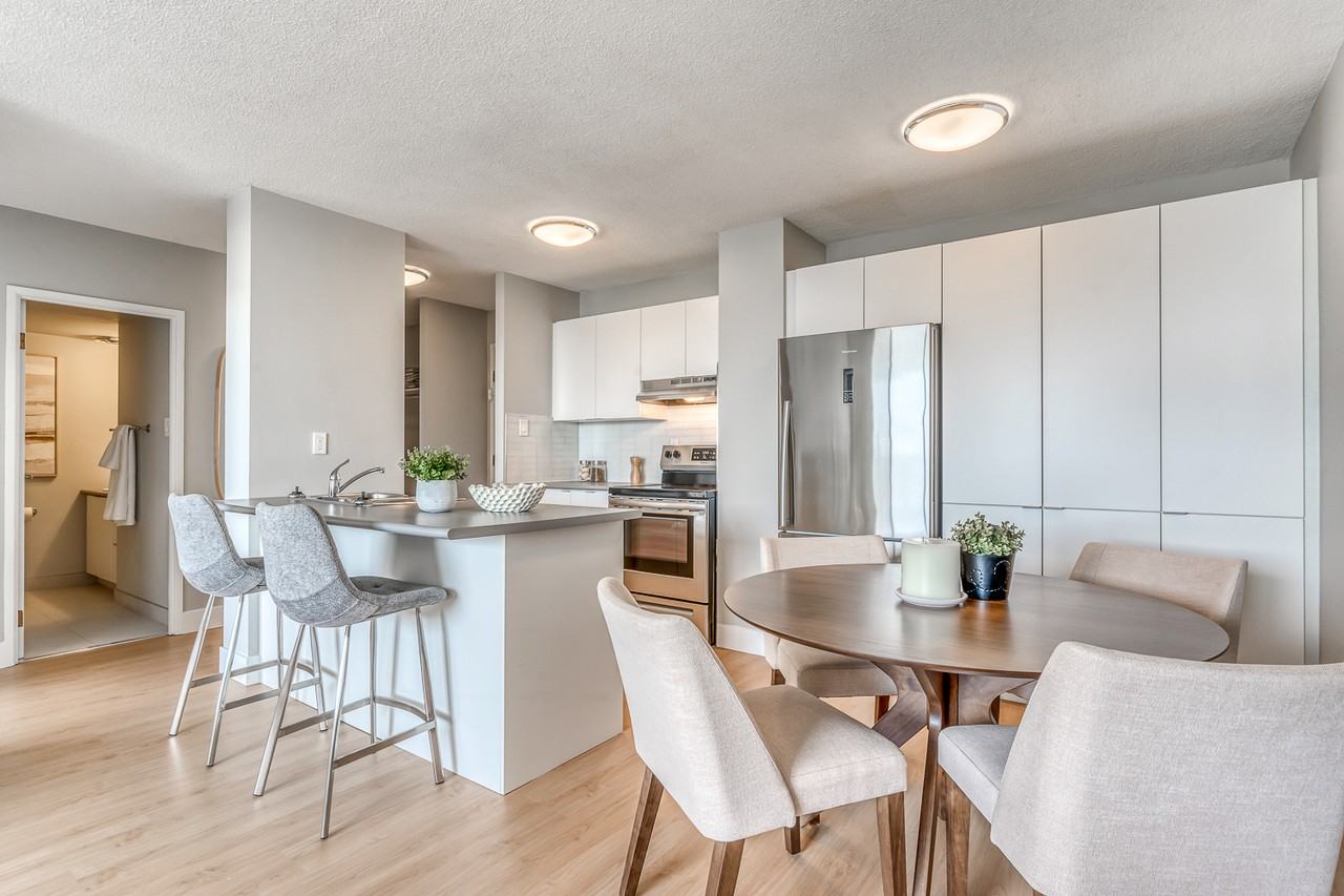 Capilano Tower - Photo 7 of 25