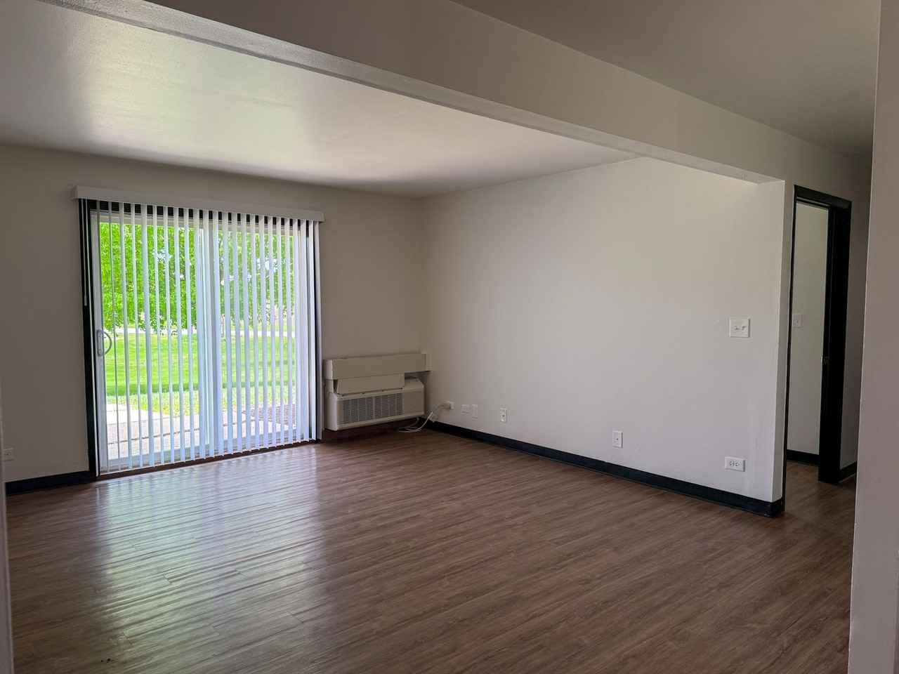 Tan Oak Apartments - Photo 6 of 24