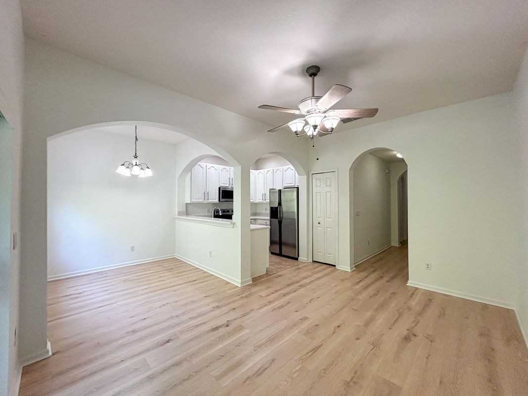 10398 Park Commons Dr - Photo 2 of 14