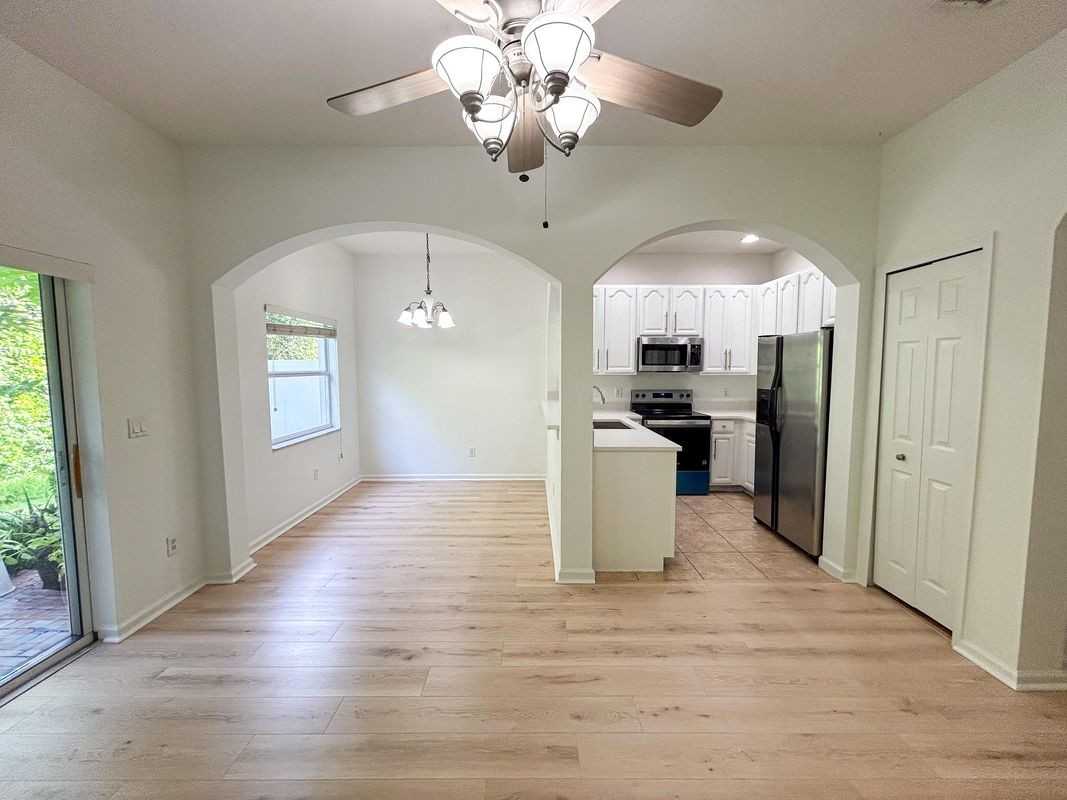 10398 Park Commons Dr - Photo 3 of 14