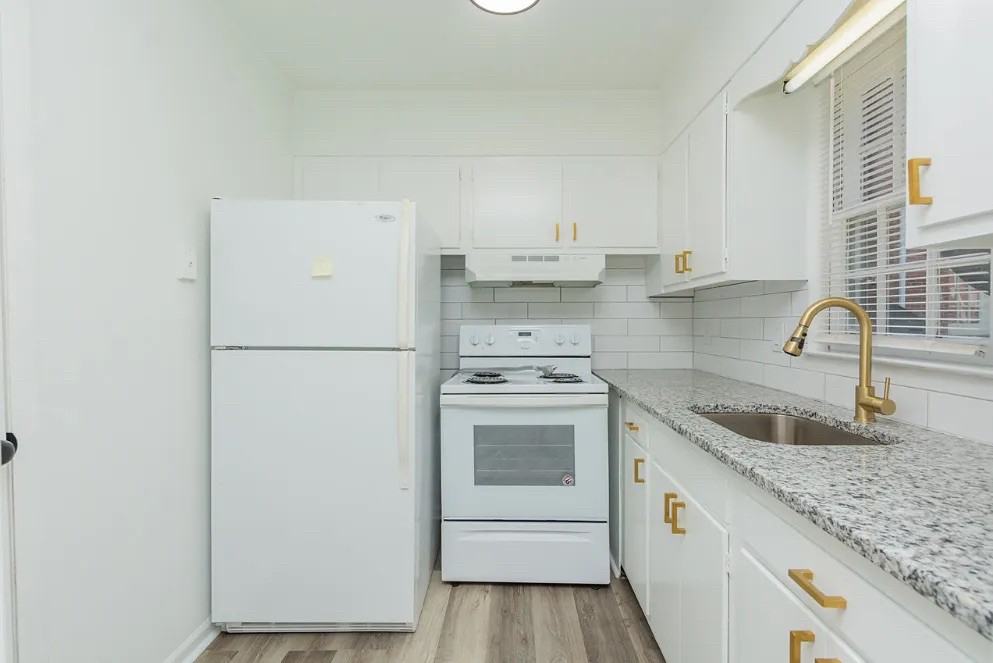 200 Greenbriar Rd - Photo 2 of 13