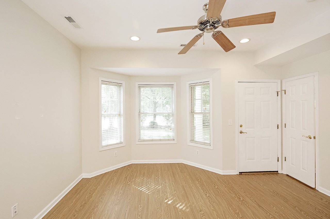 164 Old Fifth Cir - Photo 3 of 19