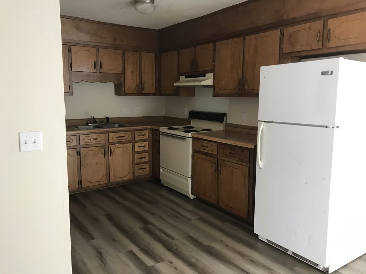 312 Lee Drive #B - Photo 2 of 11