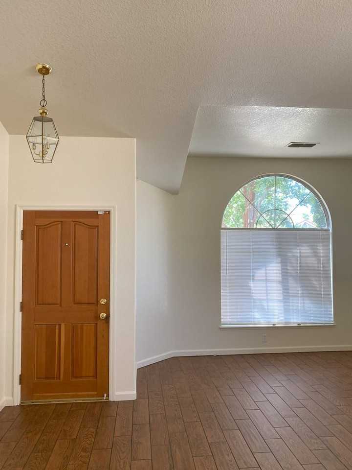 5065 Concord Rd - Photo 3 of 19