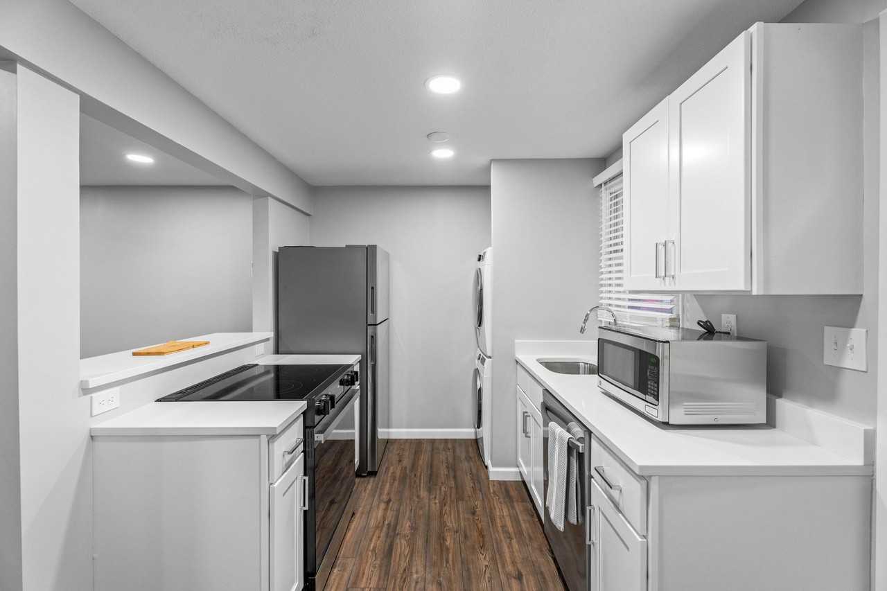 Harbor View - Photo 5 of 17