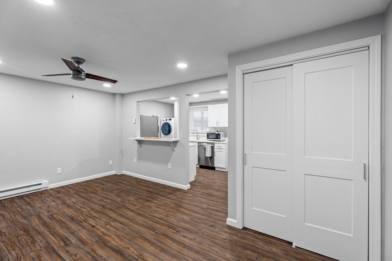 Harbor View - Photo 6 of 17