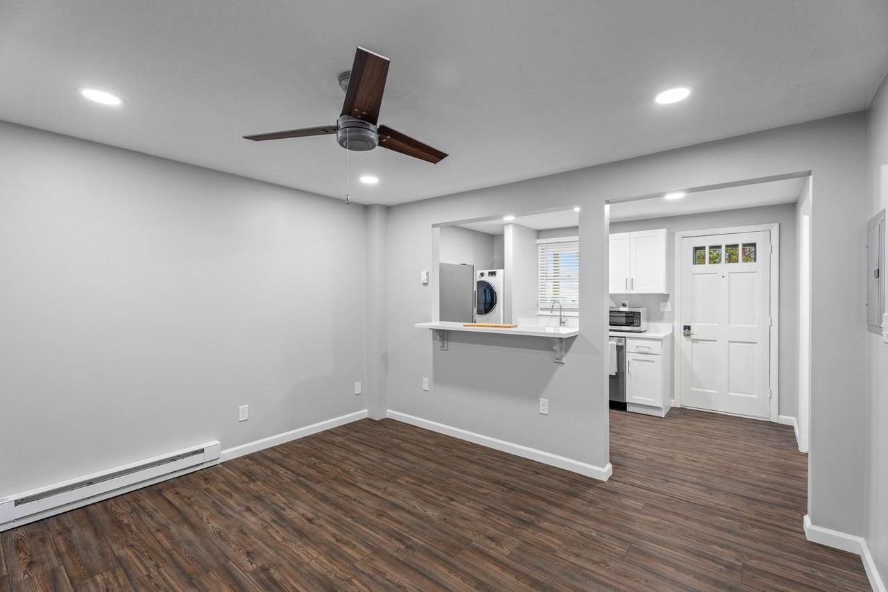 Harbor View - Photo 7 of 17