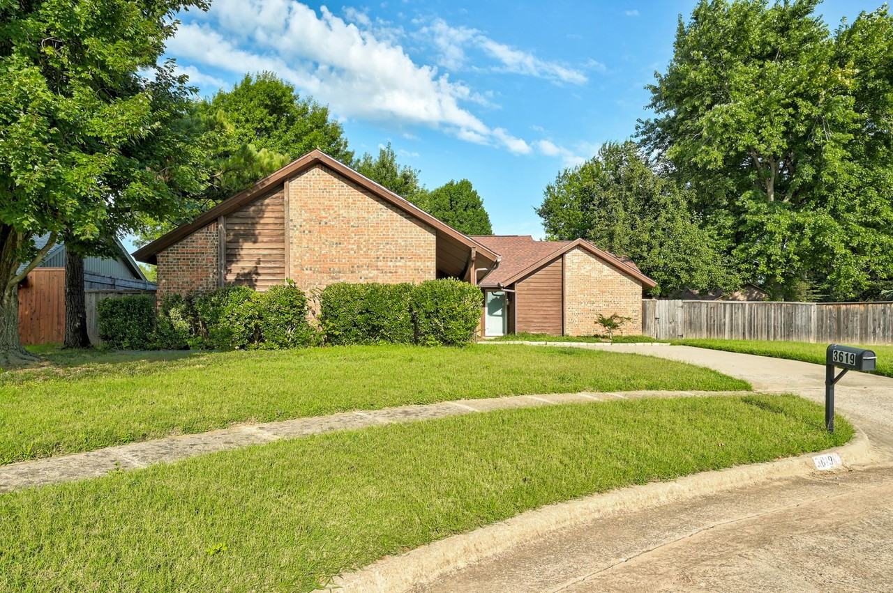 3619 Chatham Ct - Photo 2 of 34