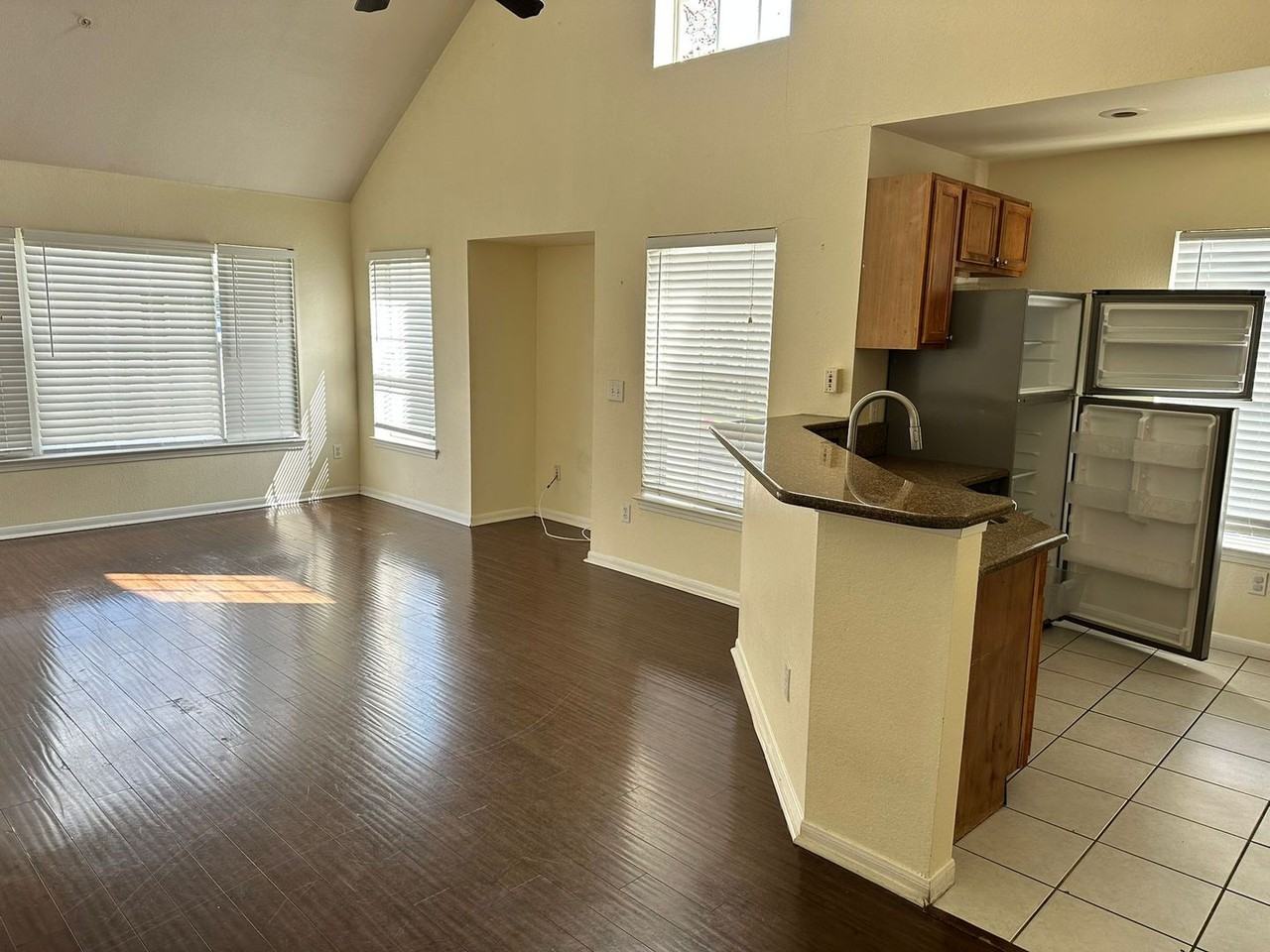 8957 Lee Vista Blvd - Photo 3 of 16