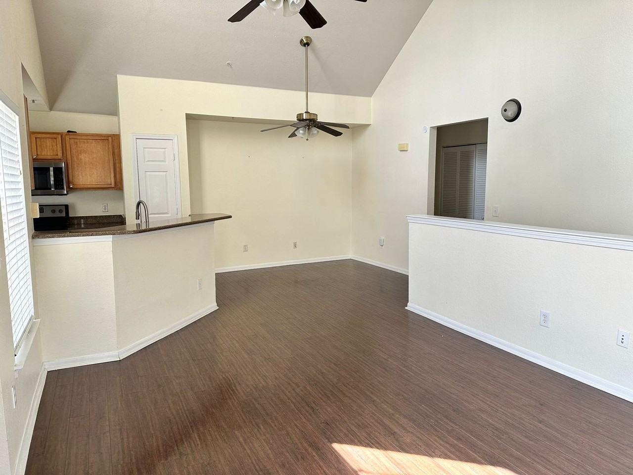 8957 Lee Vista Blvd - Photo 4 of 16