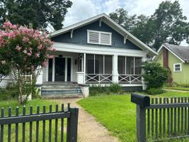 featured image of 425 Atkins Ave