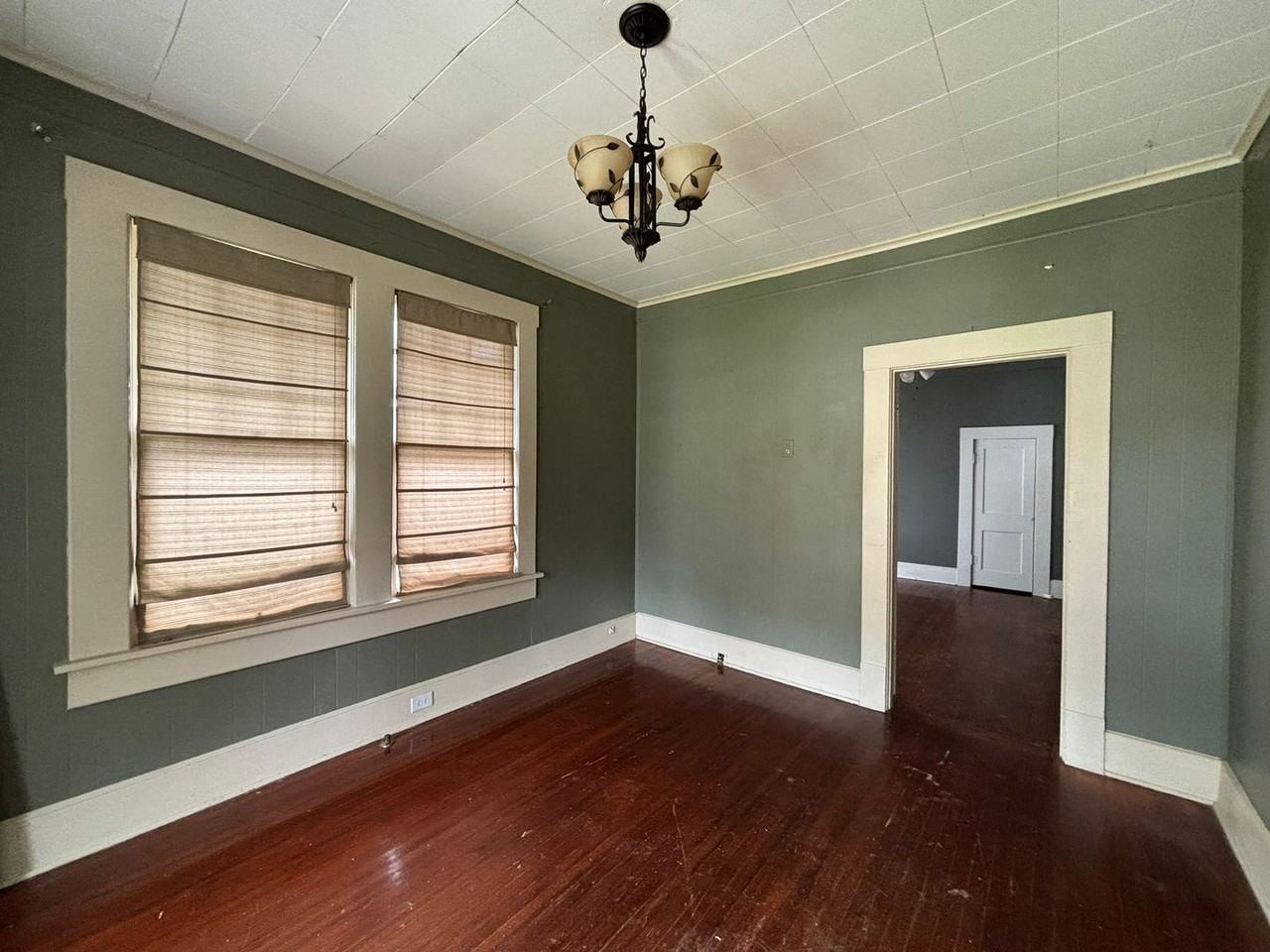 425 Atkins Ave - Photo 3 of 16
