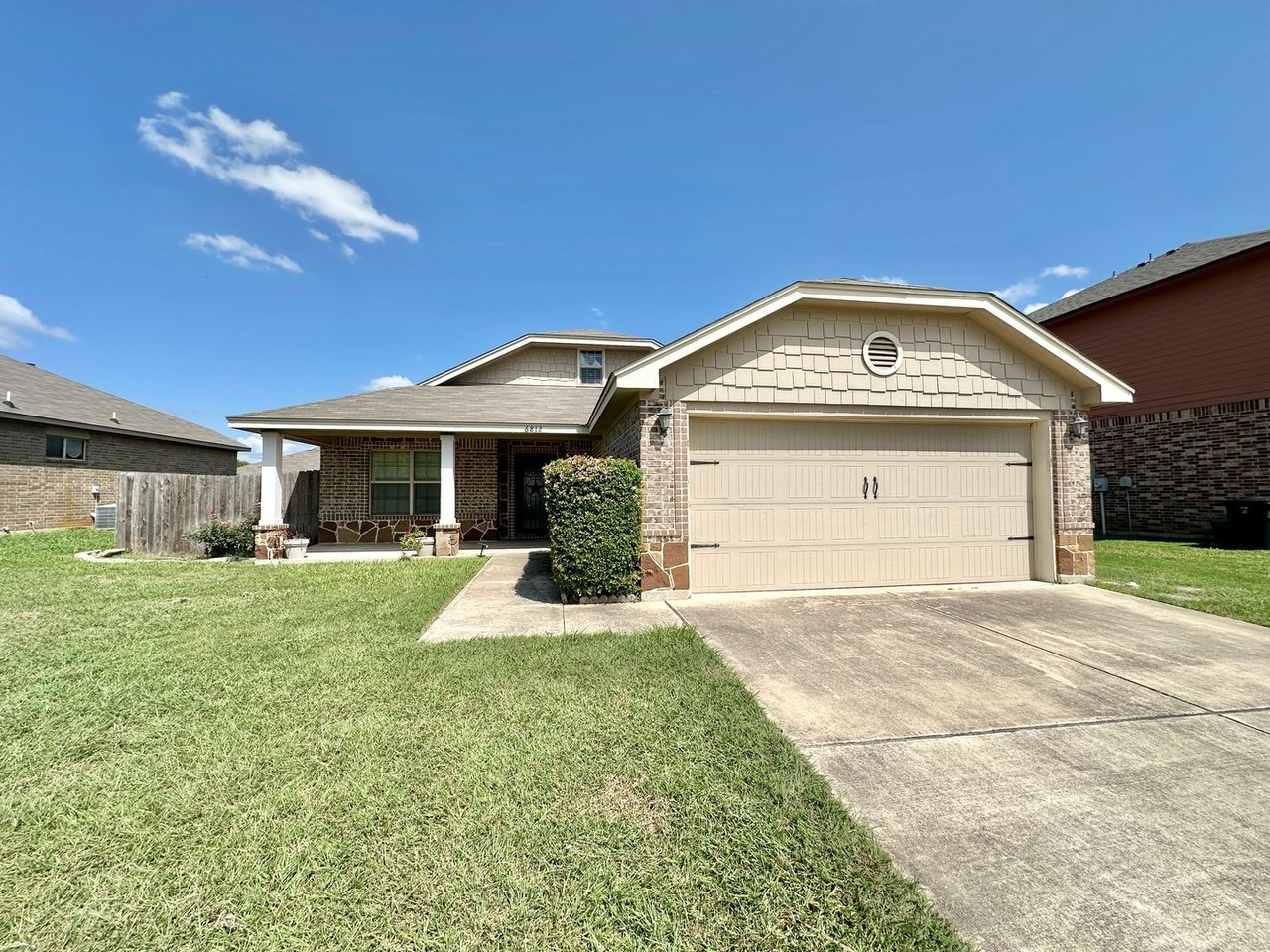 6812 Deorsam Loop