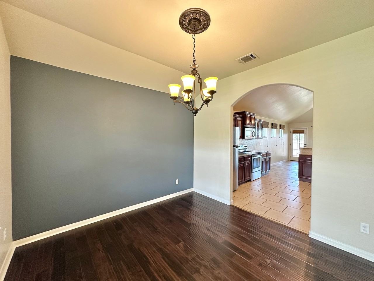 6812 Deorsam Loop - Photo 4 of 48