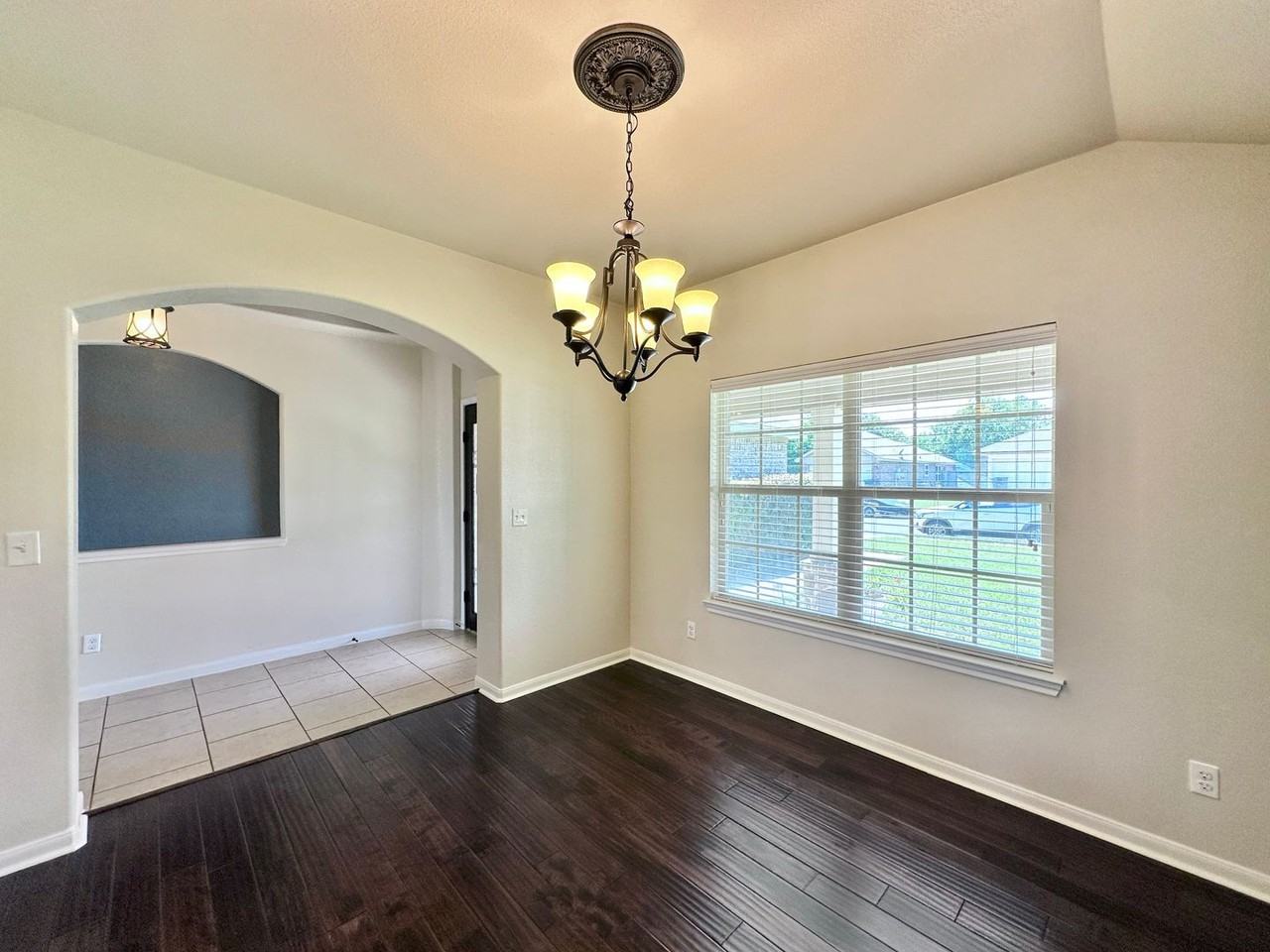 6812 Deorsam Loop - Photo 6 of 48