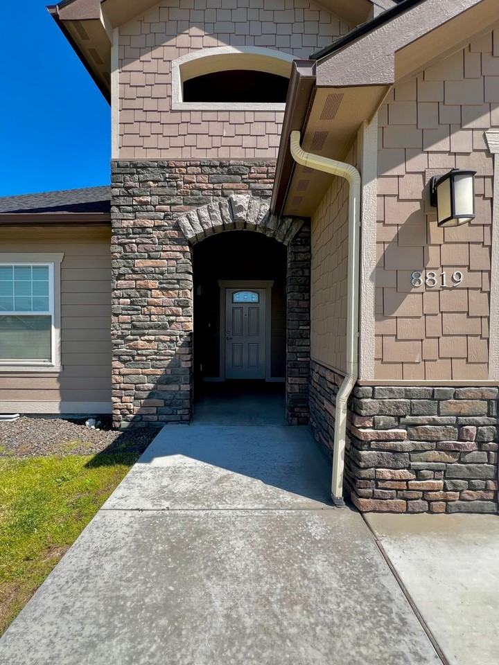 8819 Kail Dr - Photo 2 of 26