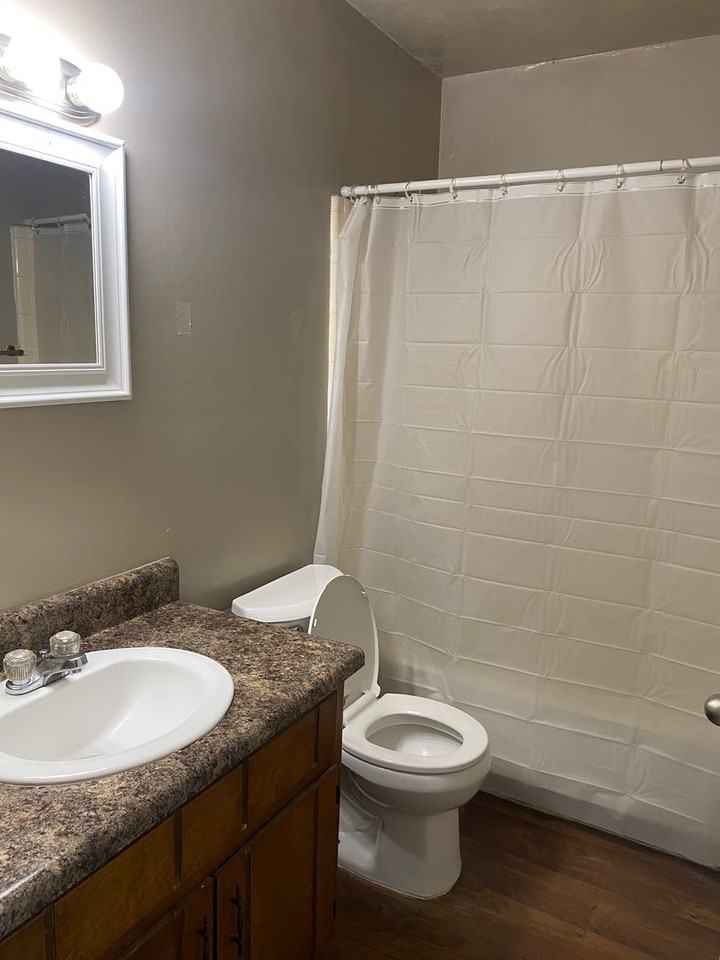 1401 Willow Bend Way - Photo 7 of 8
